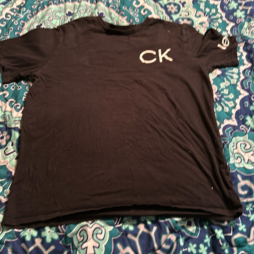 Men's Calvin Klein t-shirt size small.